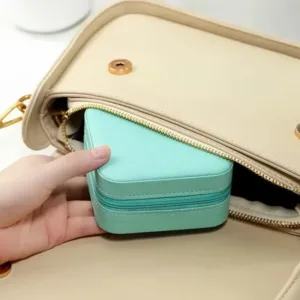 Jewellery Box for Women, Mini Portable Jewelry Box Organiser,PU Leather Jewlerrying Display Holder, Small Travel Jewellery Box for Girls, Women, Mother, Daughte, Travel Ring, Pendant, Earring